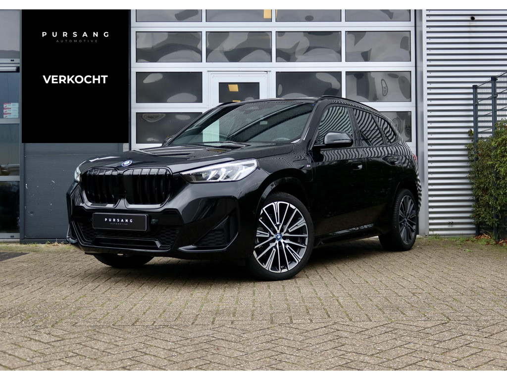 BMW X1 xDrive25e M Sport | Trekhaak | Panorama | Elektr. 57038364-0.jpg | Pursang Automotive