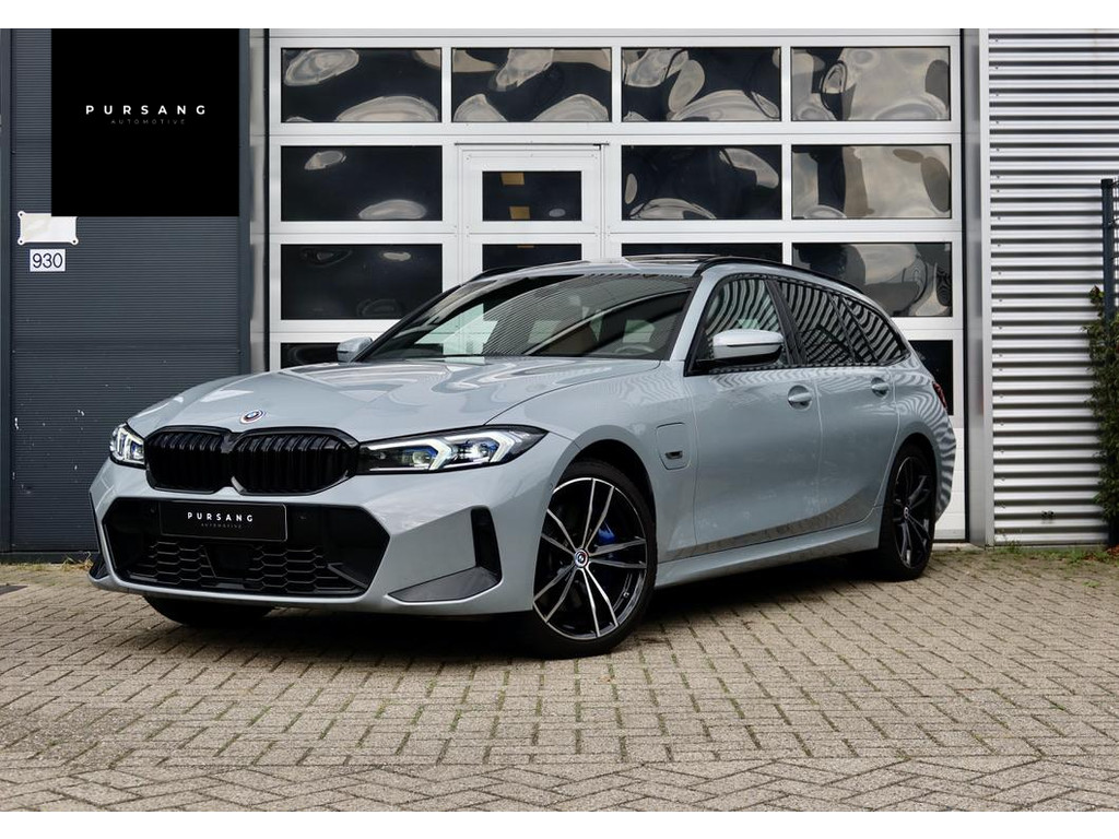 BMW 3 Serie 330 e xDrive | M Sport | Trekhaak | Head Up | Adapt. C 57042364-4.jpg | Pursang Automotive