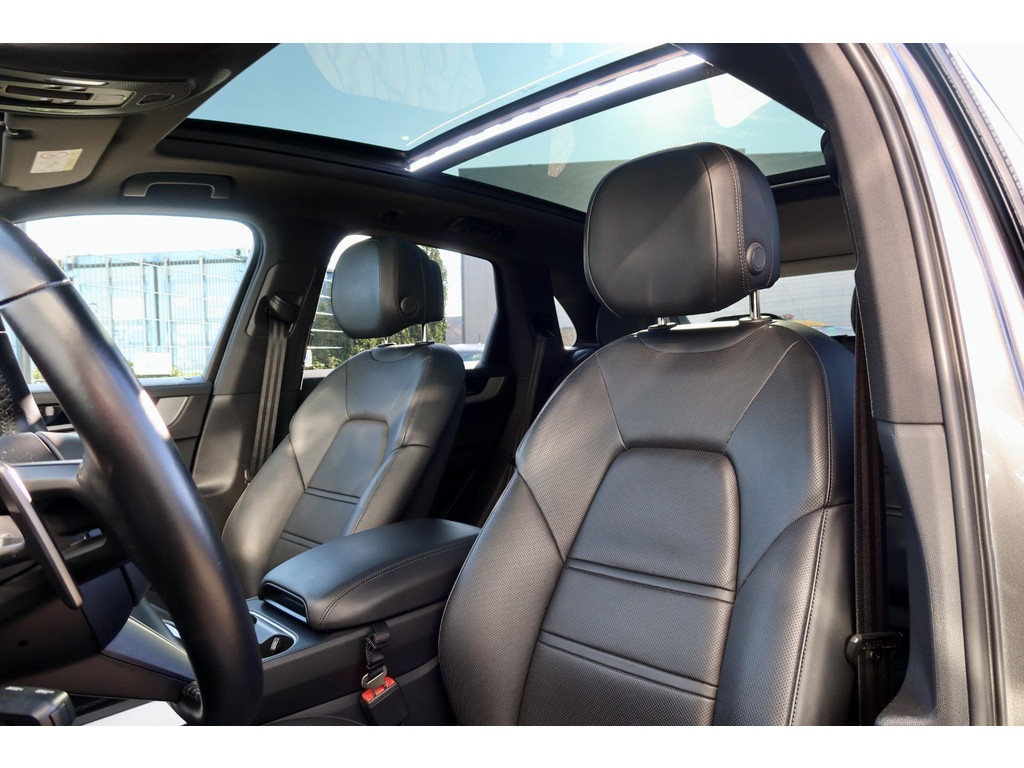 Porsche Cayenne 3.0 E-Hybrid | Pano | Stoelvent. | Bijrijd. Disp 57208524-0.jpg | Pursang Automotive